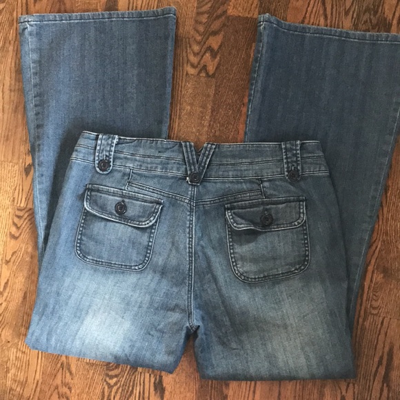 a.n.a. Modern Flare Jeans - Picture 2 of 10